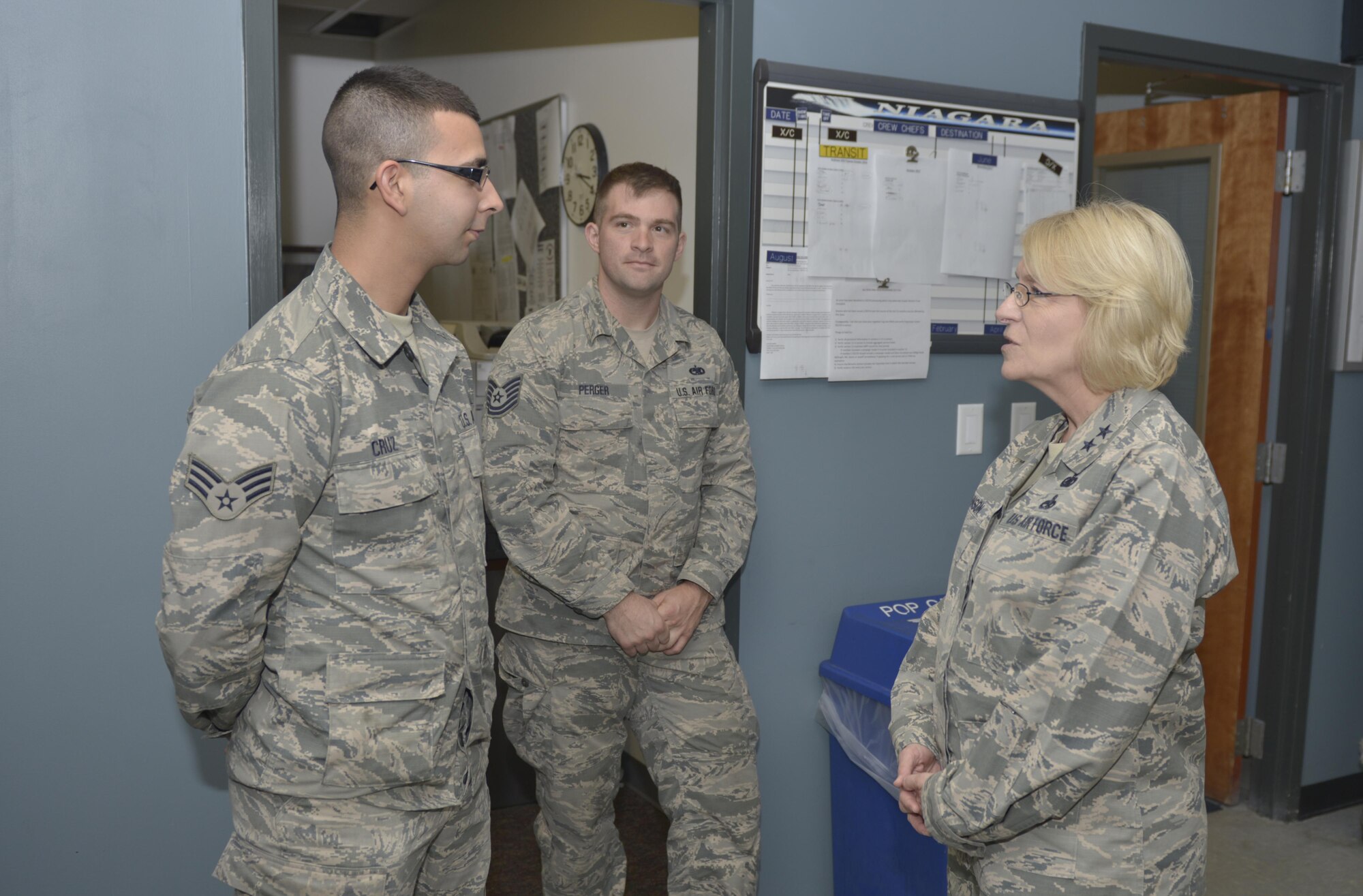Maj. Gen. Johnson visits Niagara ARS