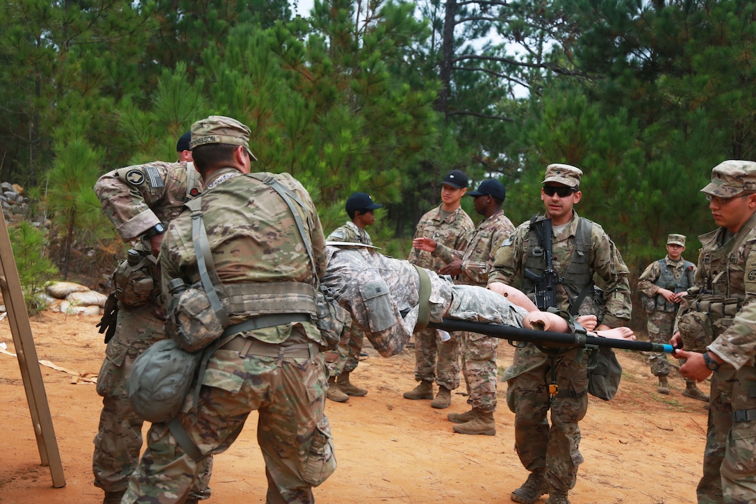 Soldiers participate in Expert Field Medical Badge exhibition.