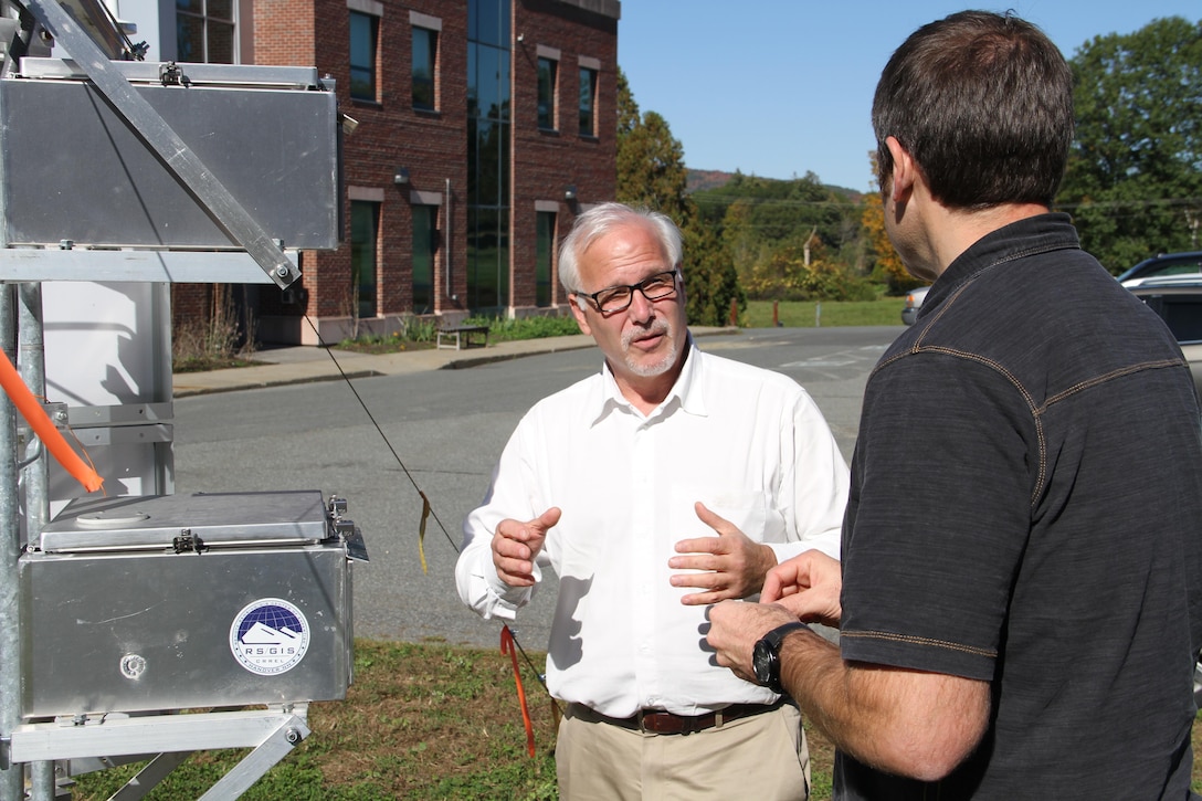 Leaders discuss glacier monitoring at Corps of Engineers Cold Regions Lab