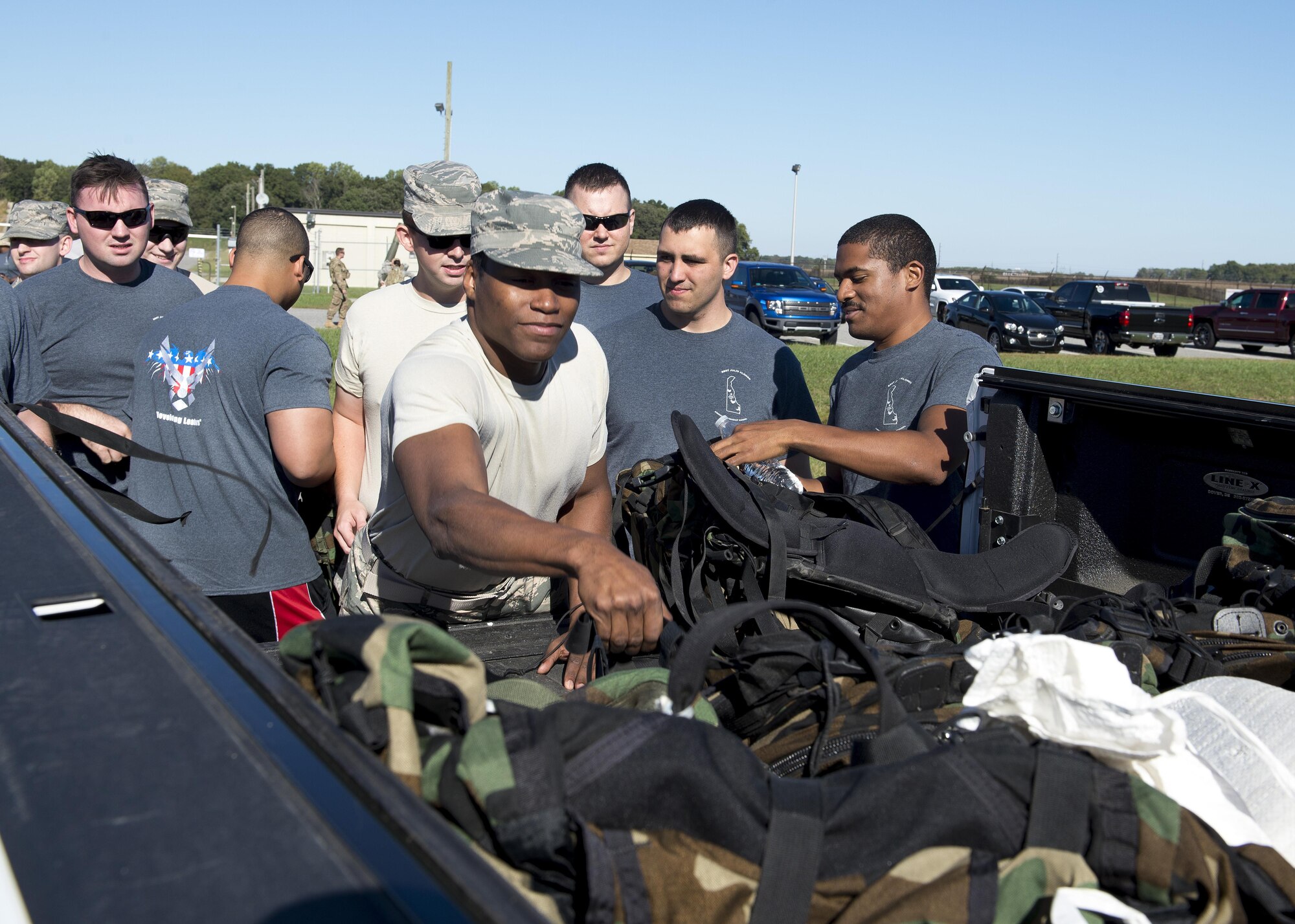 ALS class rucks on