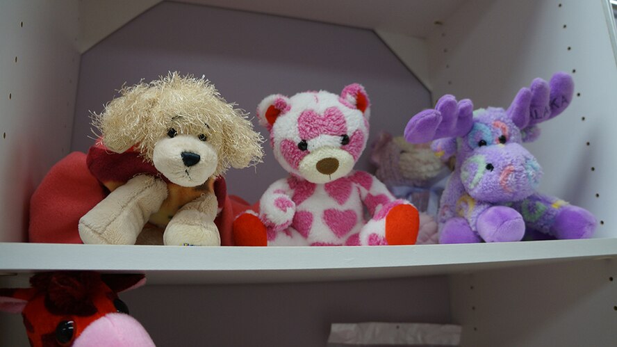 Airman’s attic provides household goods, furniture, appliances, toys and gently used clothing items to E-1 to E-5 and O-1/O-2 and their dependents. Patrons can take 20 items per family. Airman's Attic is a non-profit organization that accepts items donated from various sources in the community. (U.S. Air Force Photo/EDWARD ASPERA)