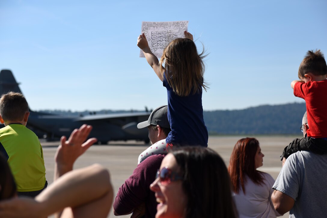 Airmen from the 193rd Special Operations Wing return home from deployment