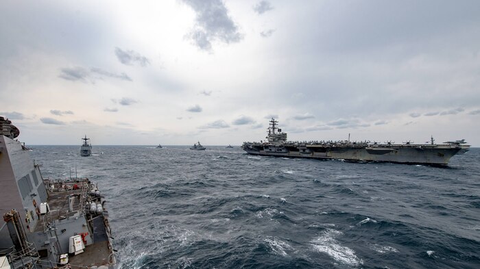 (U.S. Navy photo by Mass Communication Specialist 2nd Class Jeremy Graham/Released)