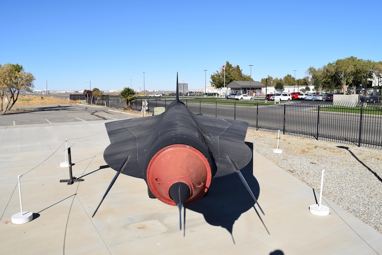 Nose Art Pays Tribute To B 52 S Top Secret Past Dyess Air Force Base Article Display