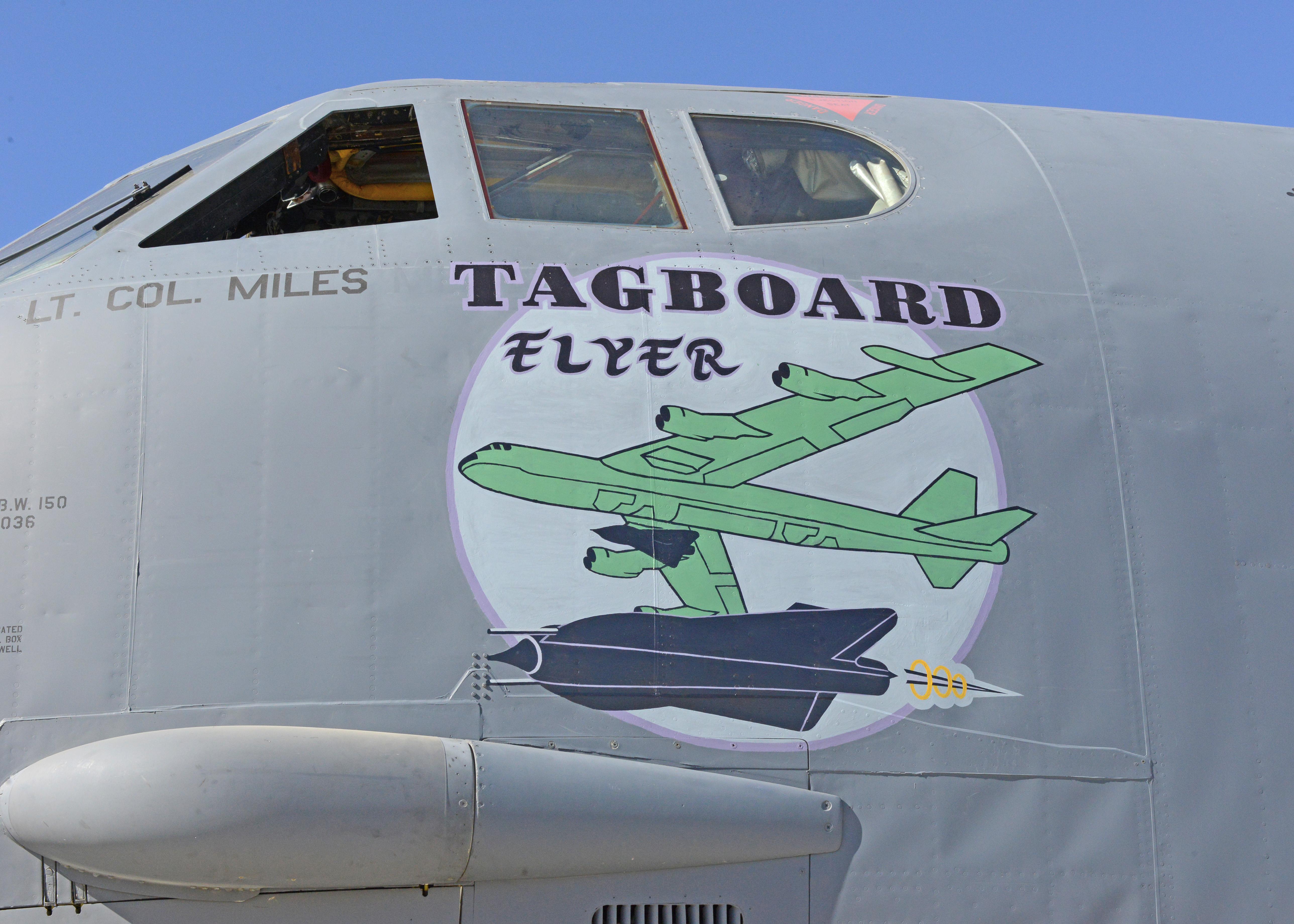 Nose Art Hard to Get!　他　ノーズアート Nose art pays tribute to B-52's top secret past > Air Force