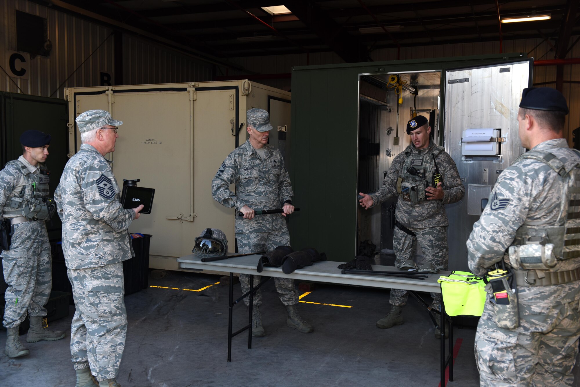 Chief Master Sgt. Ronald C. Anderson tours 193rd Special Operations Wing and meets with Airmen