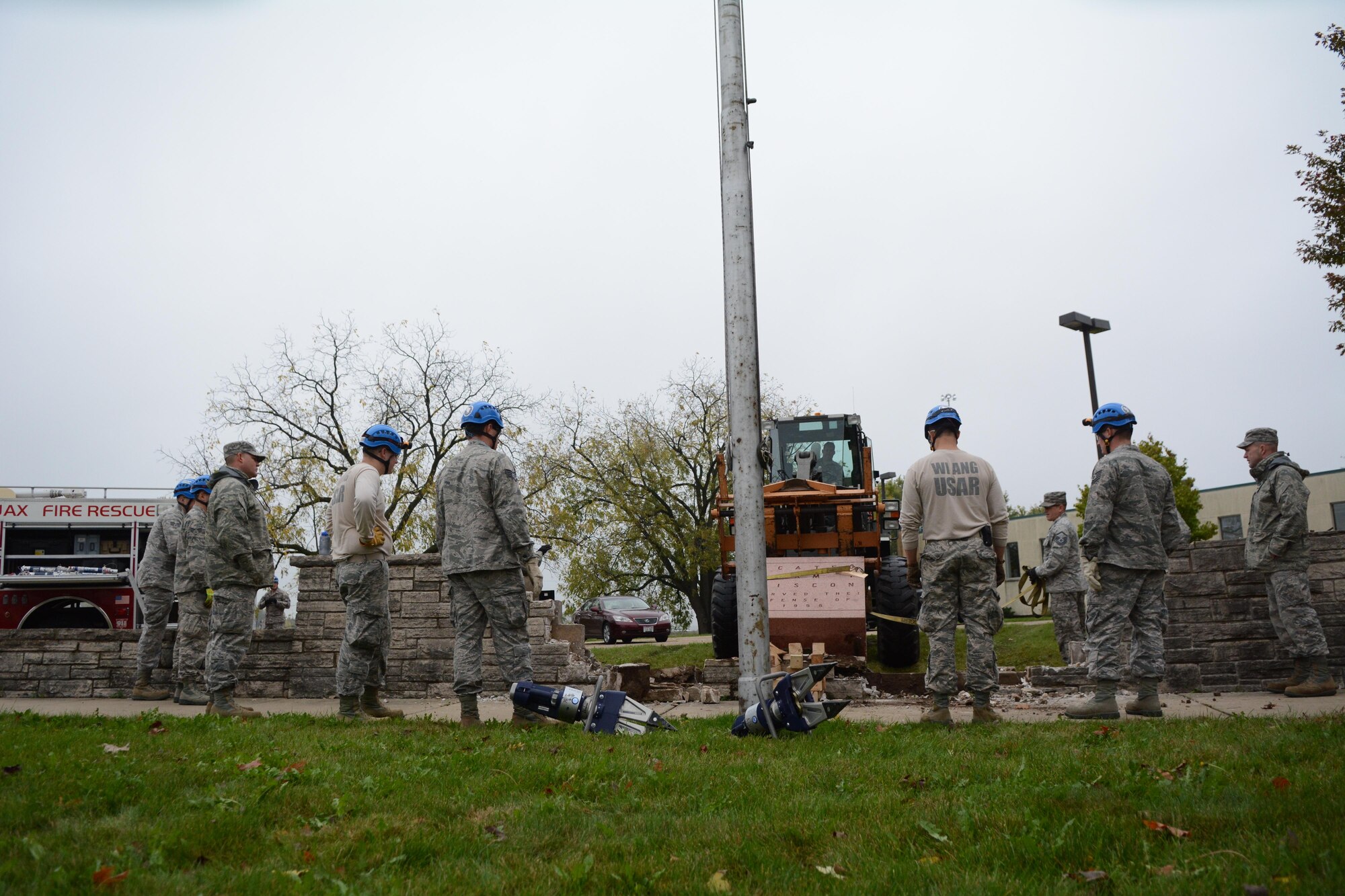 A monument dedicated to the farm youth of Wisconsin who have served their country in the defense of freedom, found a new resting place with help from the Airmen of the 115th Fighter Wing Civil Engineering Squadron and Urban Search and Rescue team based out of Truax Field, Madison, Wisconsin. The 18 Airmen invested approximately 60-75 hours into the movement Oct. 14, with many more hours invested behind the scenes with planning and coordination between the 115th FW’s CES, Fire and Emergency Services Flight, and USAR team along with the Wisconsin Department of Agriculture, Trade and Consumer Protection, and Wisconsin Department of Administration – Bureau of Real Estate Management.