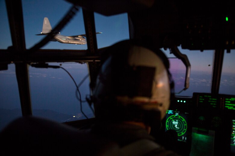 Sumos conduct aerial refueling training with Thunderbolts, Green Knights