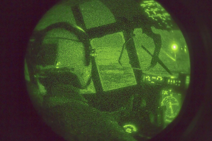 Sumos conduct aerial refueling training with Thunderbolts, Green Knights