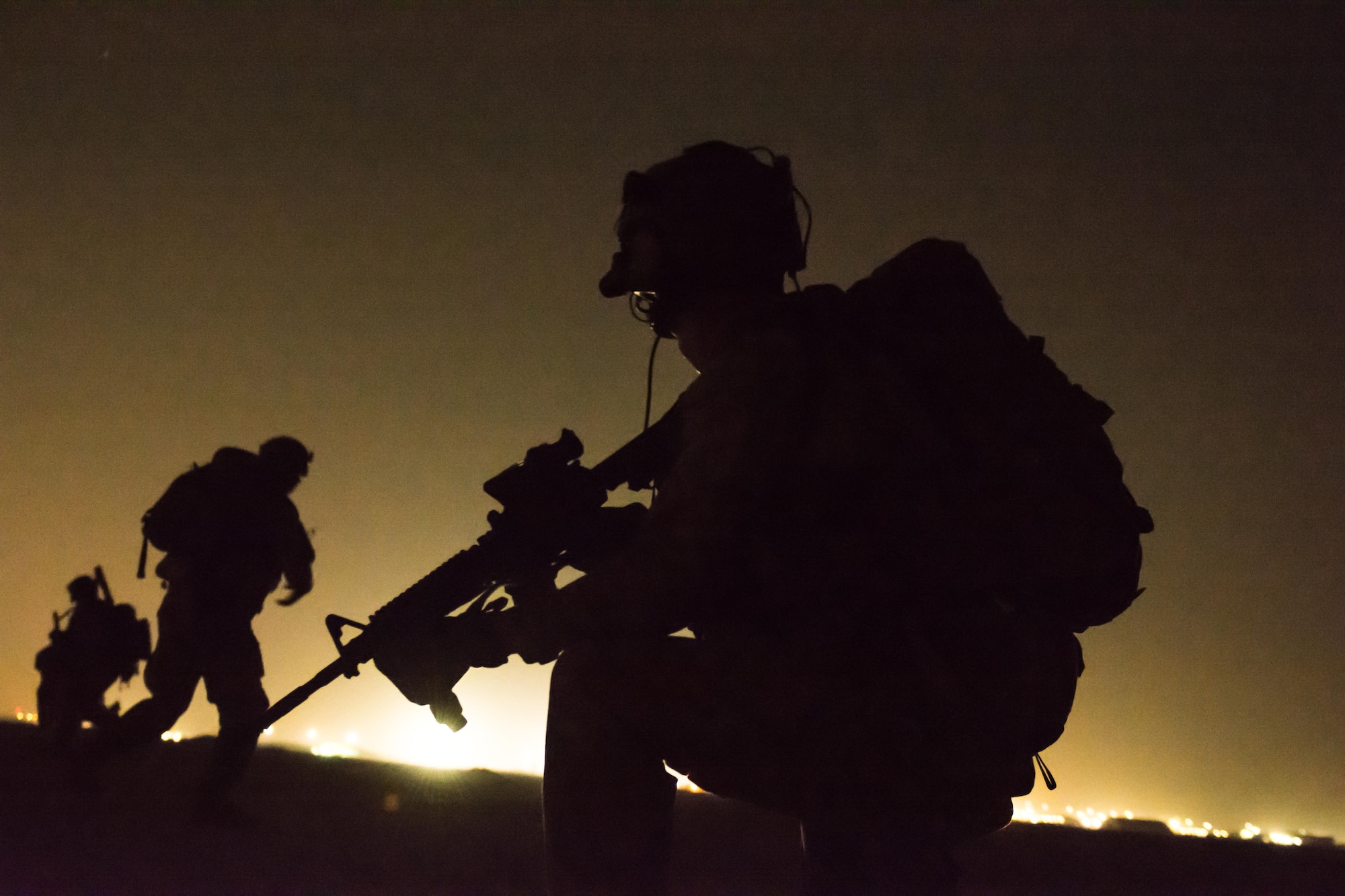 EOD technicians conduct night counter-IED training