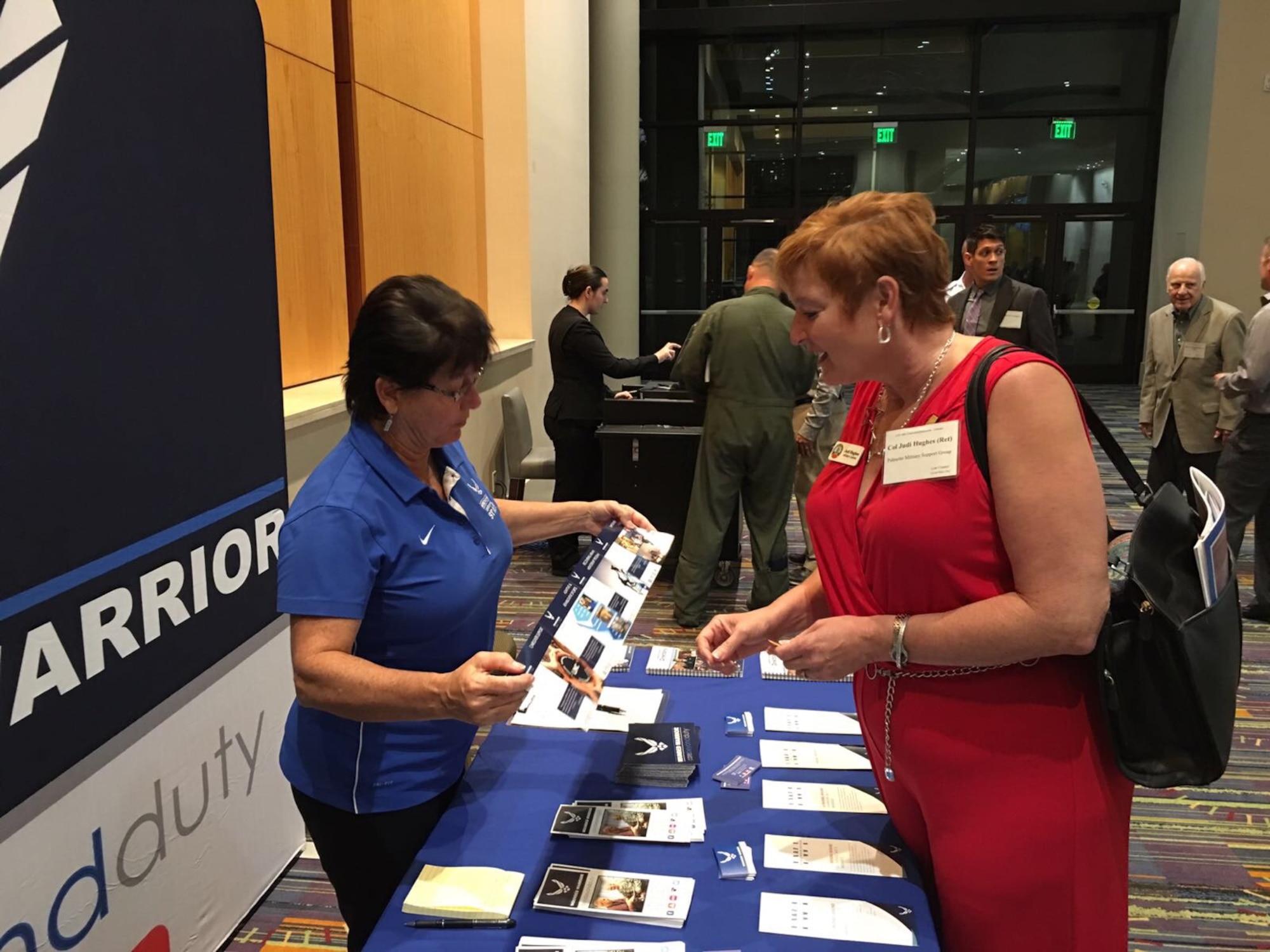 AFW2 member briefs the program during ATA Convention in Orlando.