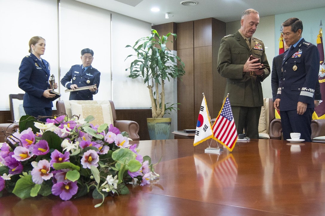 Marine Corps Gen. Joe Dunford, chairman of the Joint Chiefs of Staff, meets with South Korea Air Force Gen. Jeong Kyeong-doo, chairman of South Korea’s Joint Chiefs of Staff