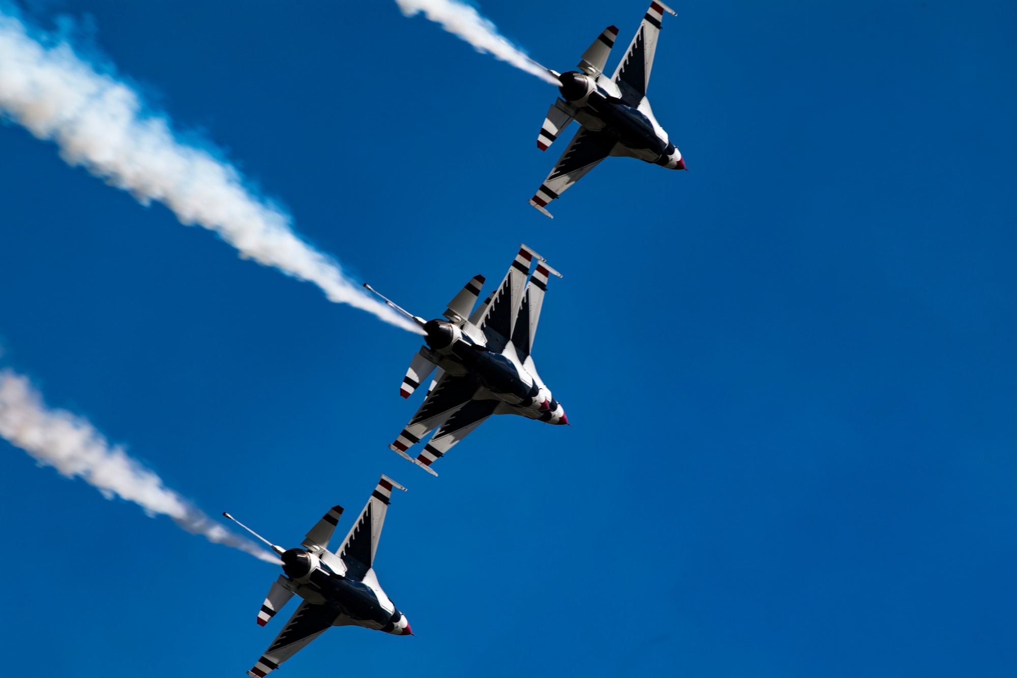 The U.S. Air Force Thunderbirds Flight Demonstration Team soars above Moody Air Force Base during the Thunder Over South Georgia Air Show, Oct. 28, 2017. The Thunderbirds performed twists, turns and rolls at high speeds demonstrating the prowess and capabilities of the F-16 Fighting Falcon. (U.S. Air Force photo by Senior Airman Daniel Snider)
