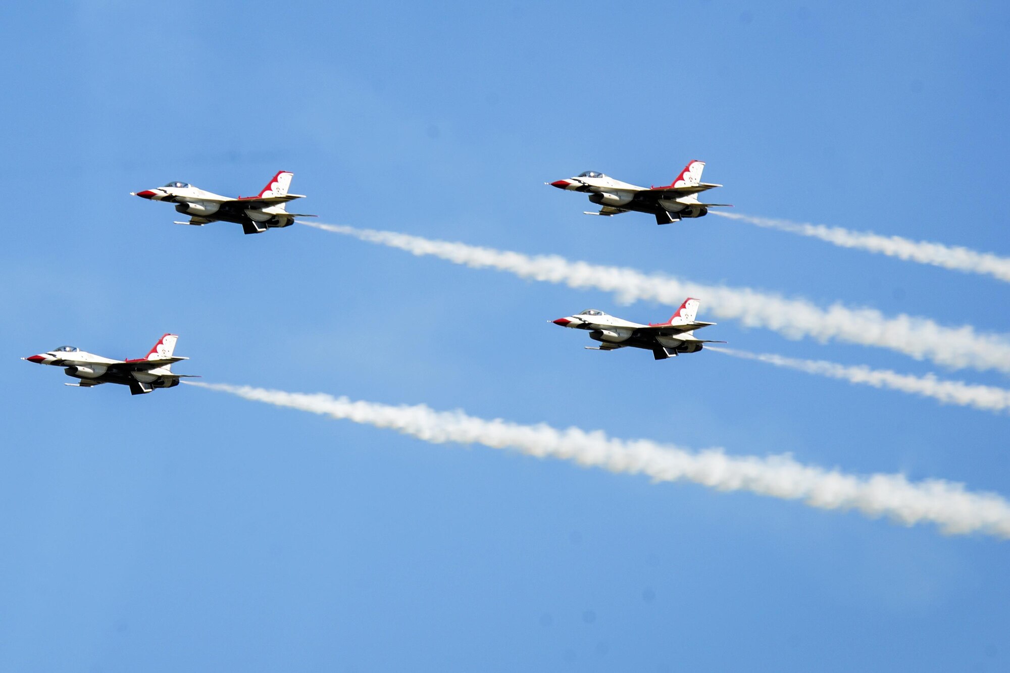 U.S Air Force Thunderbirds F-16 Fighting Falcons fly in formation during the Thunder Over South Georgia Air Show, Oct. 29, 2017 at Moody Air Force Base, Ga. The Thunderbirds performed twists, turns and rolls at high speeds demonstrating the prowess and capabilities of the F-16 Fighting Falcon. (U.S. Air Force photo by Airman Eugene Oliver)