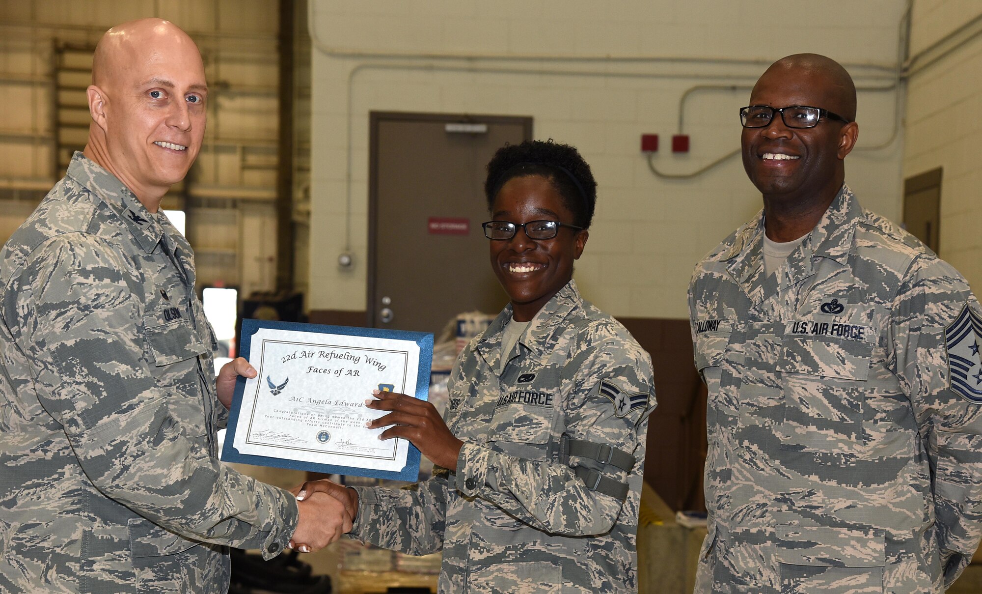 Airman receives award