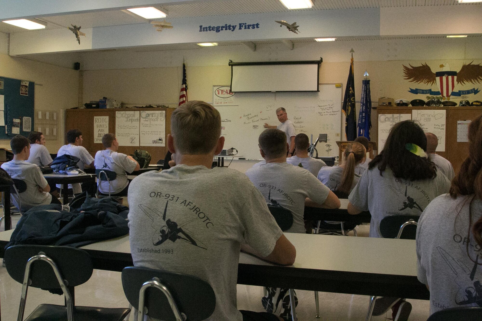 Henley HS JrROTC Class is in-session
