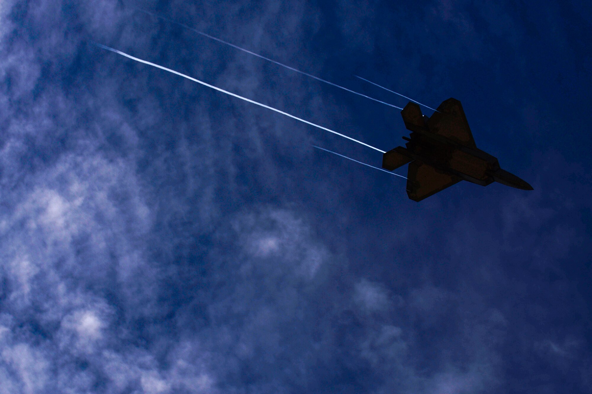 F-22 Raptor airborne.