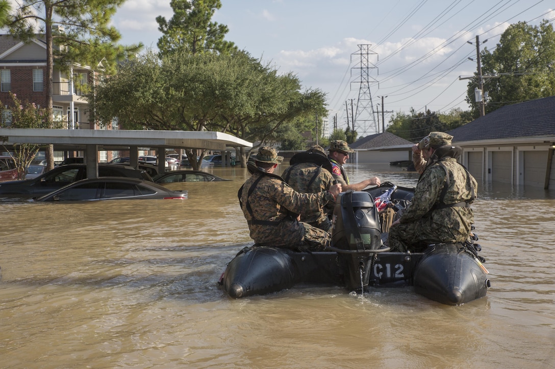 4th Reconnaissance Marines support rescue efforts in wake of Hurricane Harvey