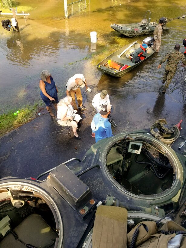 4th Assault Amphibian Marines support rescue efforts in wake of Hurricane Harvey