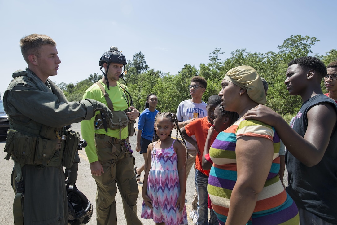 Marines with Marine Forces Reserve help out victims of Hurricane Harvey