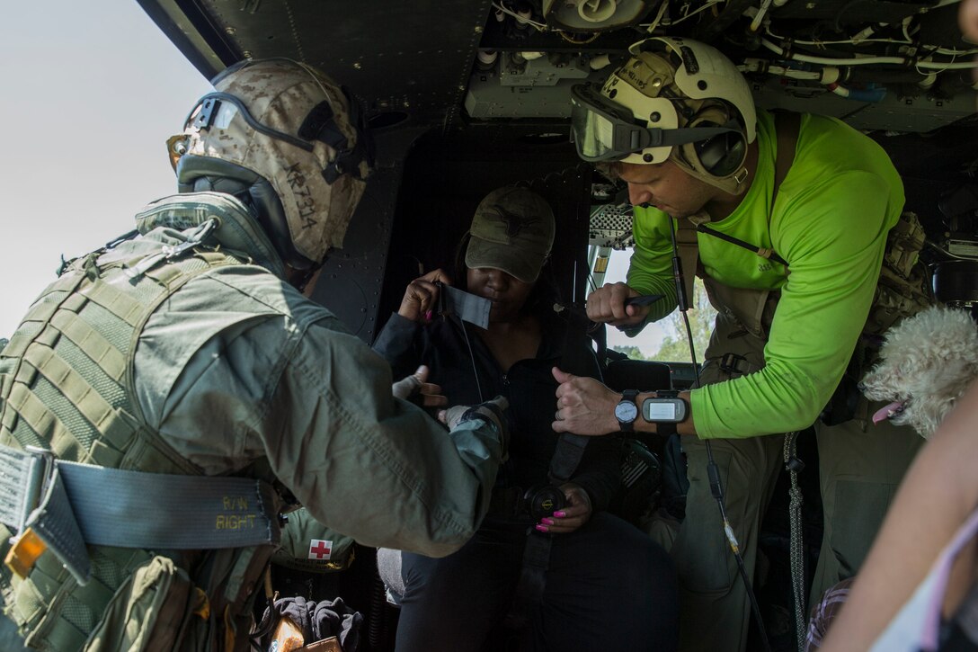 Marines with Marine Forces Reserve help out victims of Hurricane Harvey