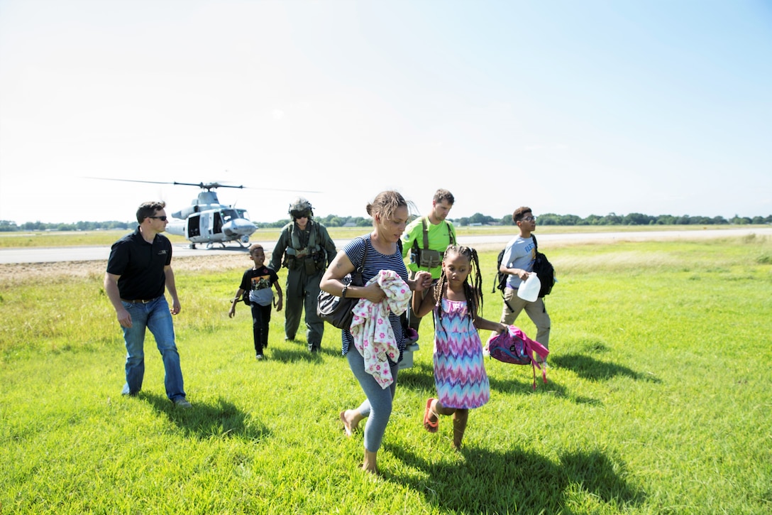 Marines with Marine Forces Reserve help out victims of Hurricane Harvey