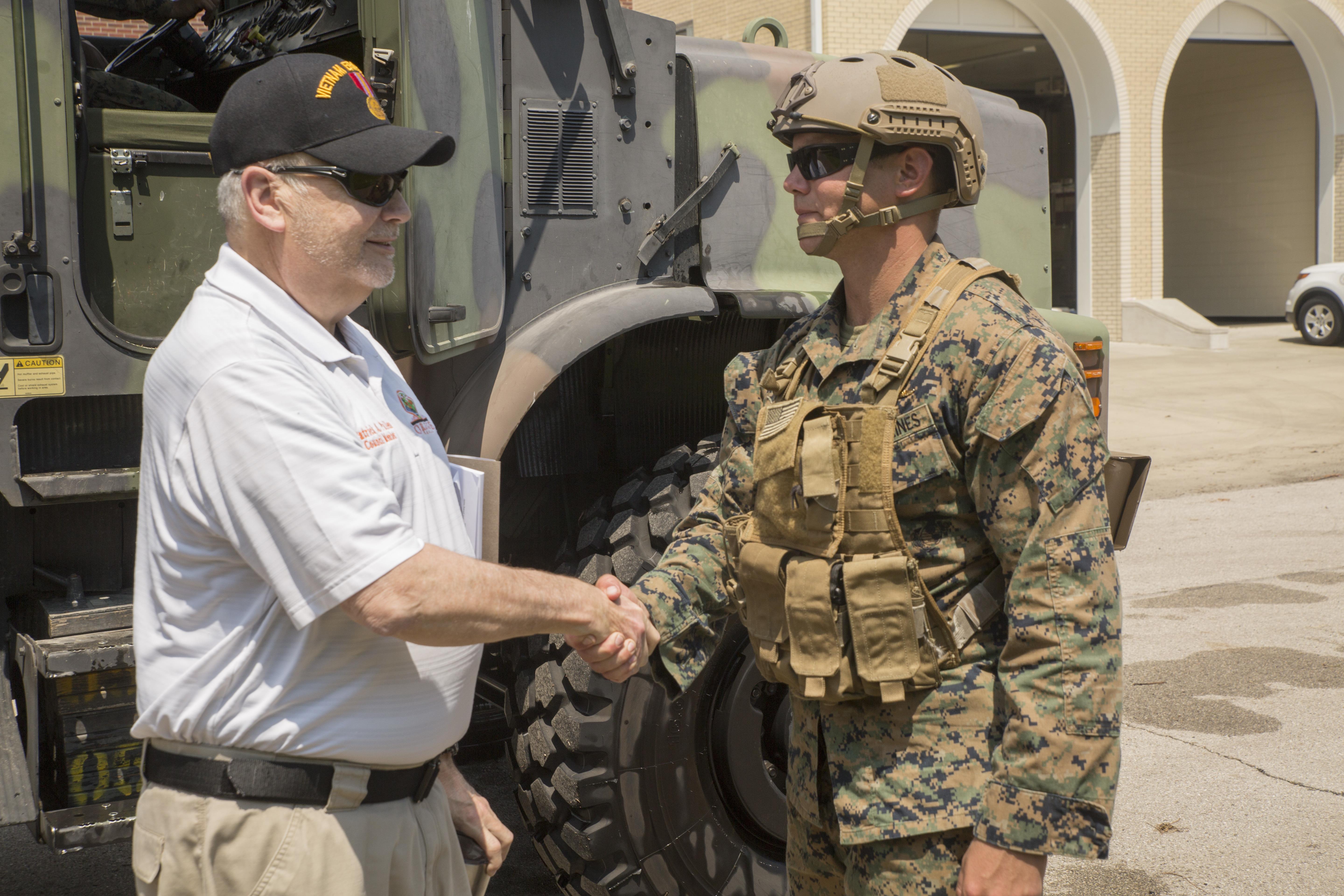 4th Reconnaissance Marines support rescue efforts in wake of Hurricane