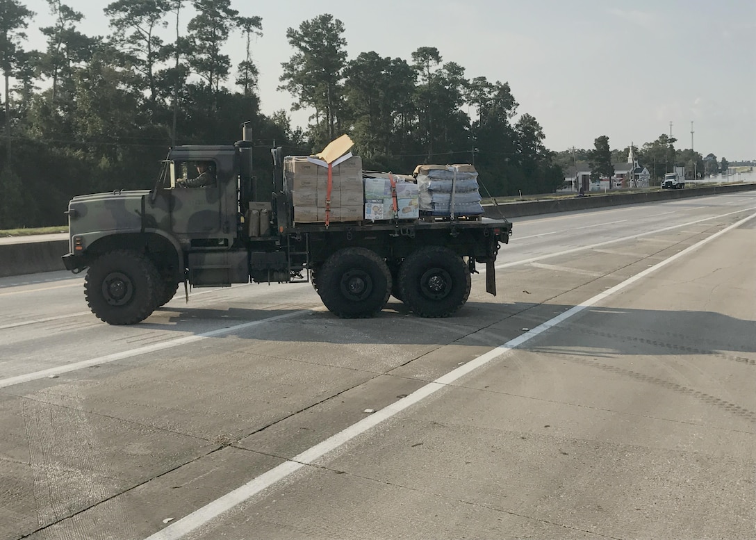 14th Marines and MWSS-473 transport supplies to Hurricane relief efforts