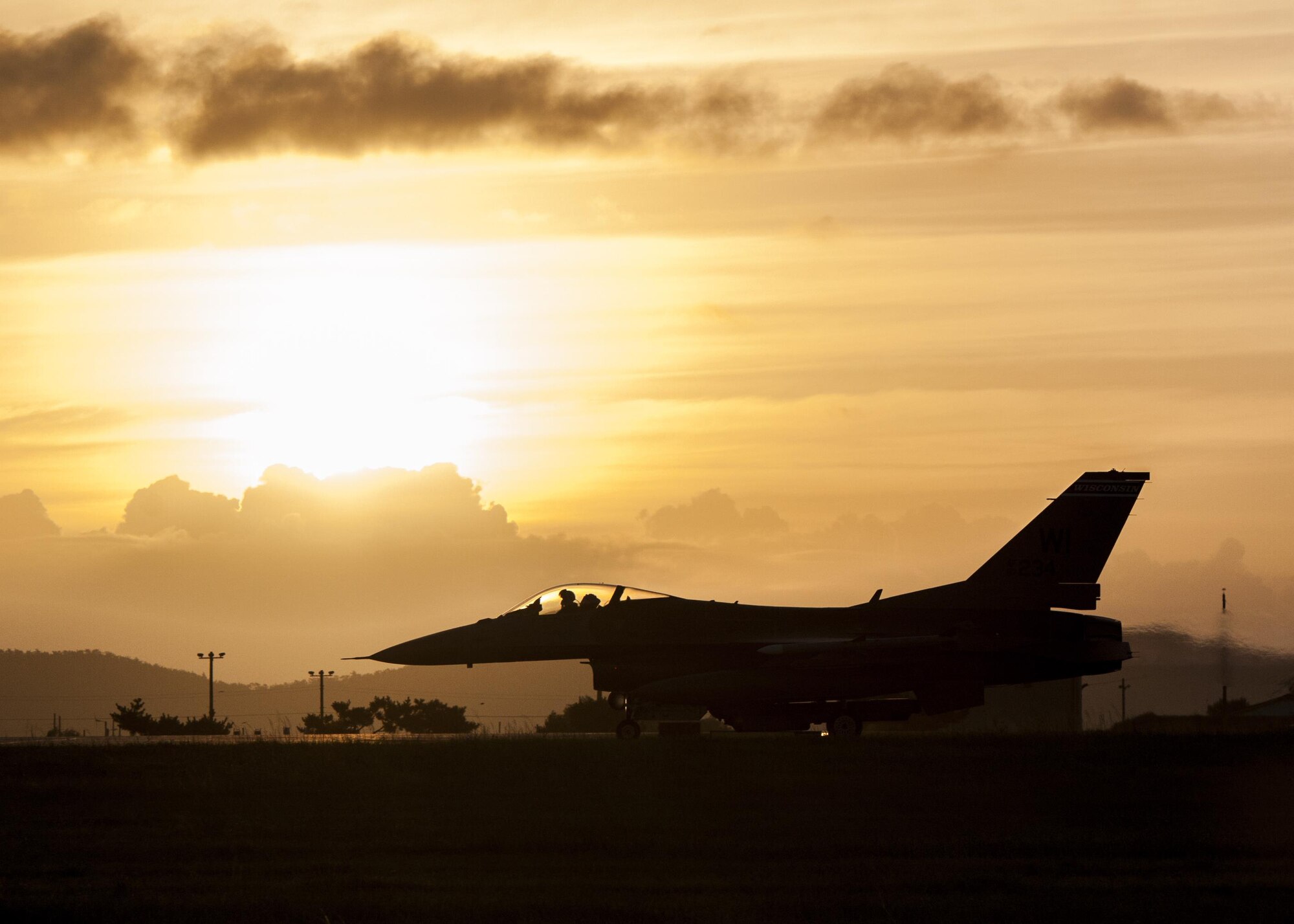 A U.S. Air Force F-16 Fighting Falcon takes off from the runway at Kunsan Air Base, Republic of Korea, Aug. 23, 2017. Airmen assigned to the 8th Fighter Wing participated in Beverly Pack 17-3, a five-day, regularly-scheduled operational readiness exercise, which tested the base’s ability to respond to various scenarios in a contingency environment. (U.S. Air Force photo by Senior Airman Colville McFee/Released)