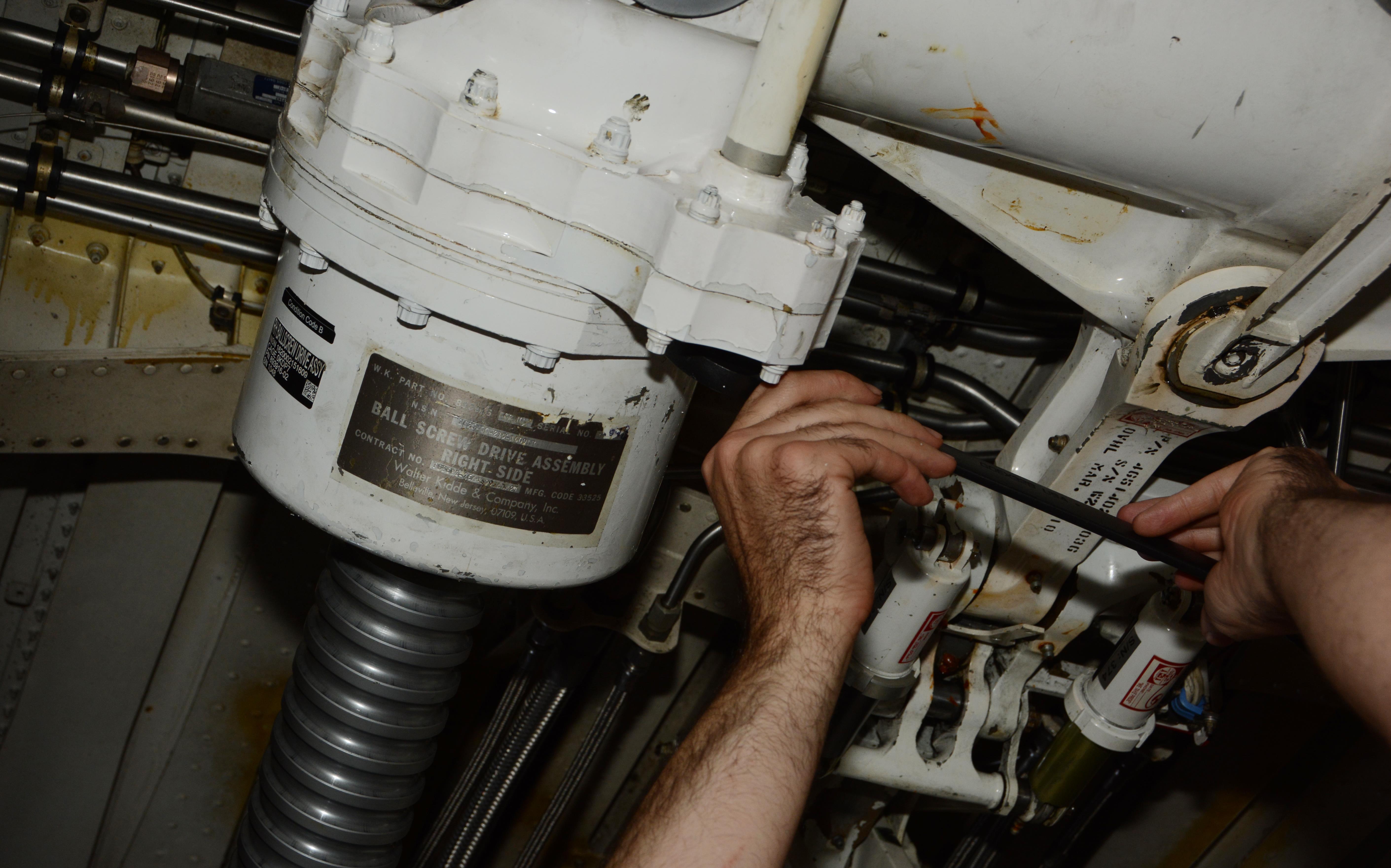 Westover ARB maintainer explains detailed repair to C5 nosegear