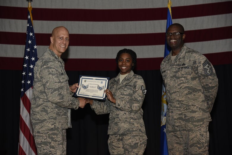 Airman receives certificate