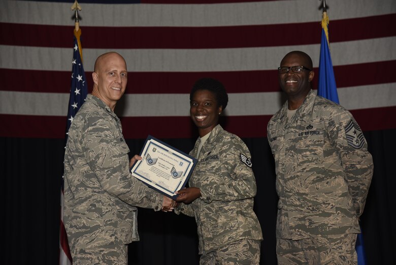 Airman receives certificate