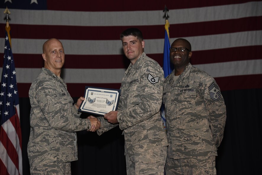 Airman receives certificate