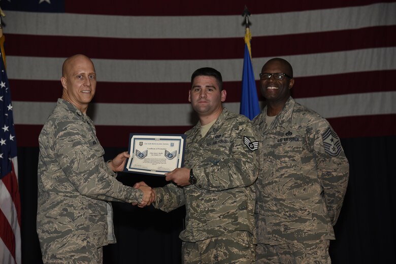 Airman receives certificate