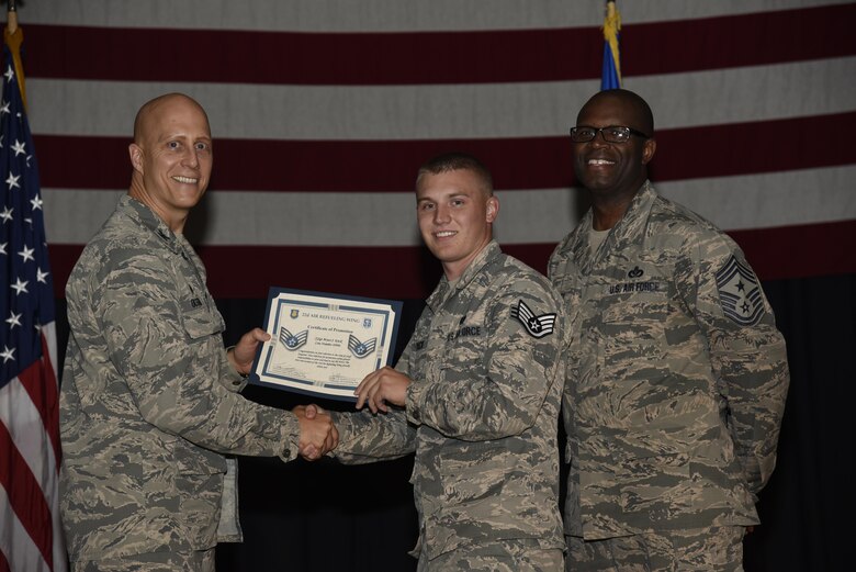 Airman receives certificate