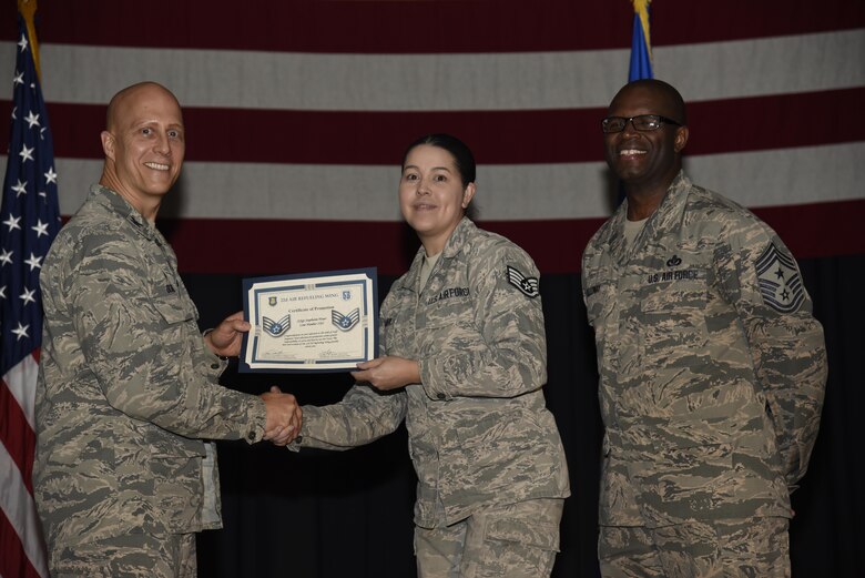 Airman receives certificate