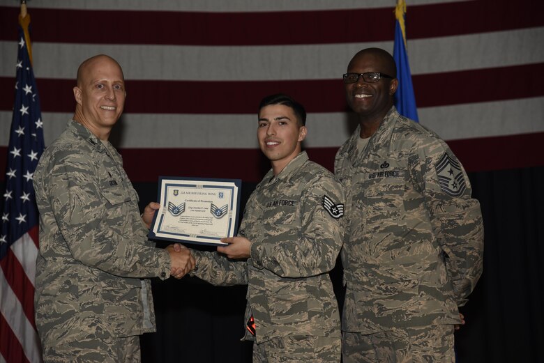 Airman receives certificate