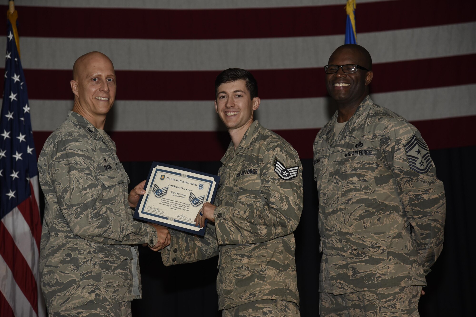 Airman receives certificate
