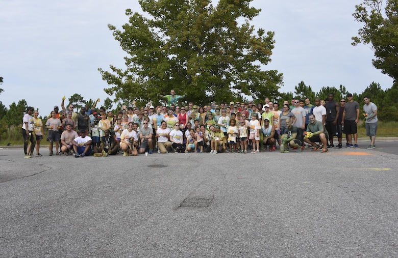 – In a multi-tiered effort to raise esprit de corps, community outreach, and raise money for the 2017 Tyndall Air Force Ball, Tyndall hosted its second annual 5K color run/walk Aug. 26, 2017.
The event allowed approximately 100 participants from Tyndall and the surrounding area to enjoy a fun run with their friends and family.