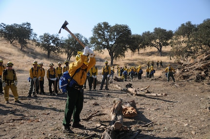 California National Guard Soldiers complete CAL FIRE hand crew training