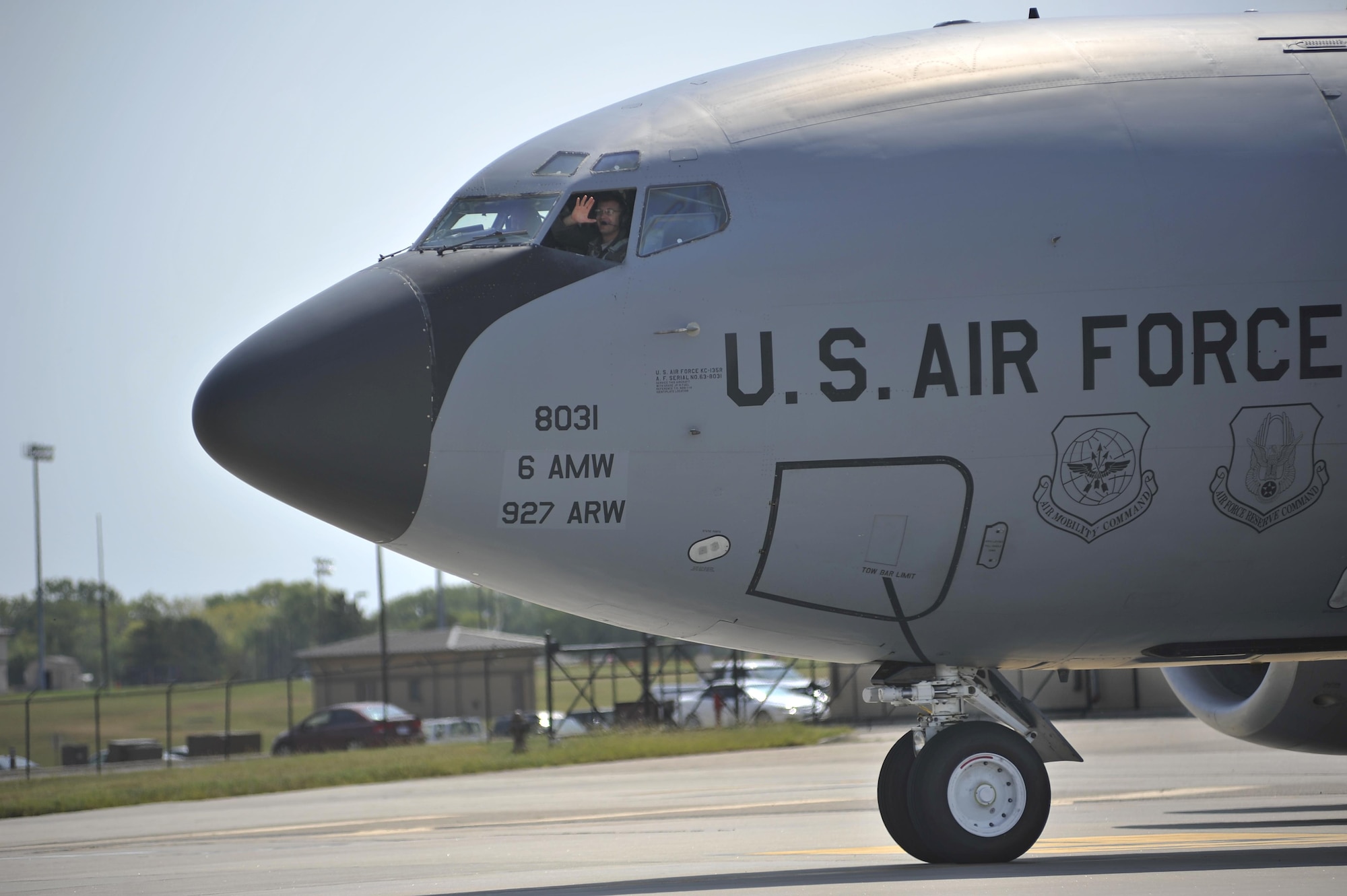 KC-135 landing