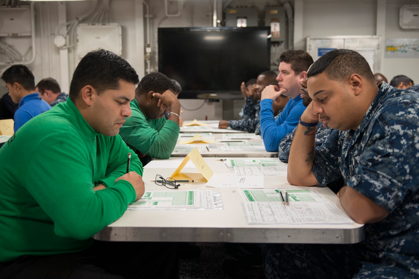 March 2018 E4E6 Advancement Cycle Announced > United States Navy