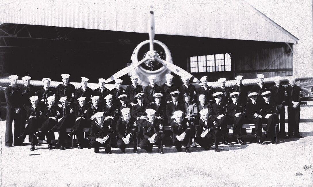 IMAGE: 5/31/1939
Naval Air Detail, (VX5D5)-Standing L-R: Leith, Getzy, Bauer, Hartfield, Lackey
K.C., Livezey, Myers, Anderson, Barren, Peterson, Guess, Greenwood, Brown, Morris, Richardson,
Plocher. Sitting L-R: Sandberg, Barnard, Muckleroy, Lambright, Hubiak, Lowe, Sager, Lt. Deam, Lt,
Teller QIC, Gerkin, Mr. Gimmel, Mr. Middlebrook, Beck, Whittemore, Asher, Shrelow. Kneeling L-R:
Snyder, Foster, Sherley, Harras, Lackey RE.