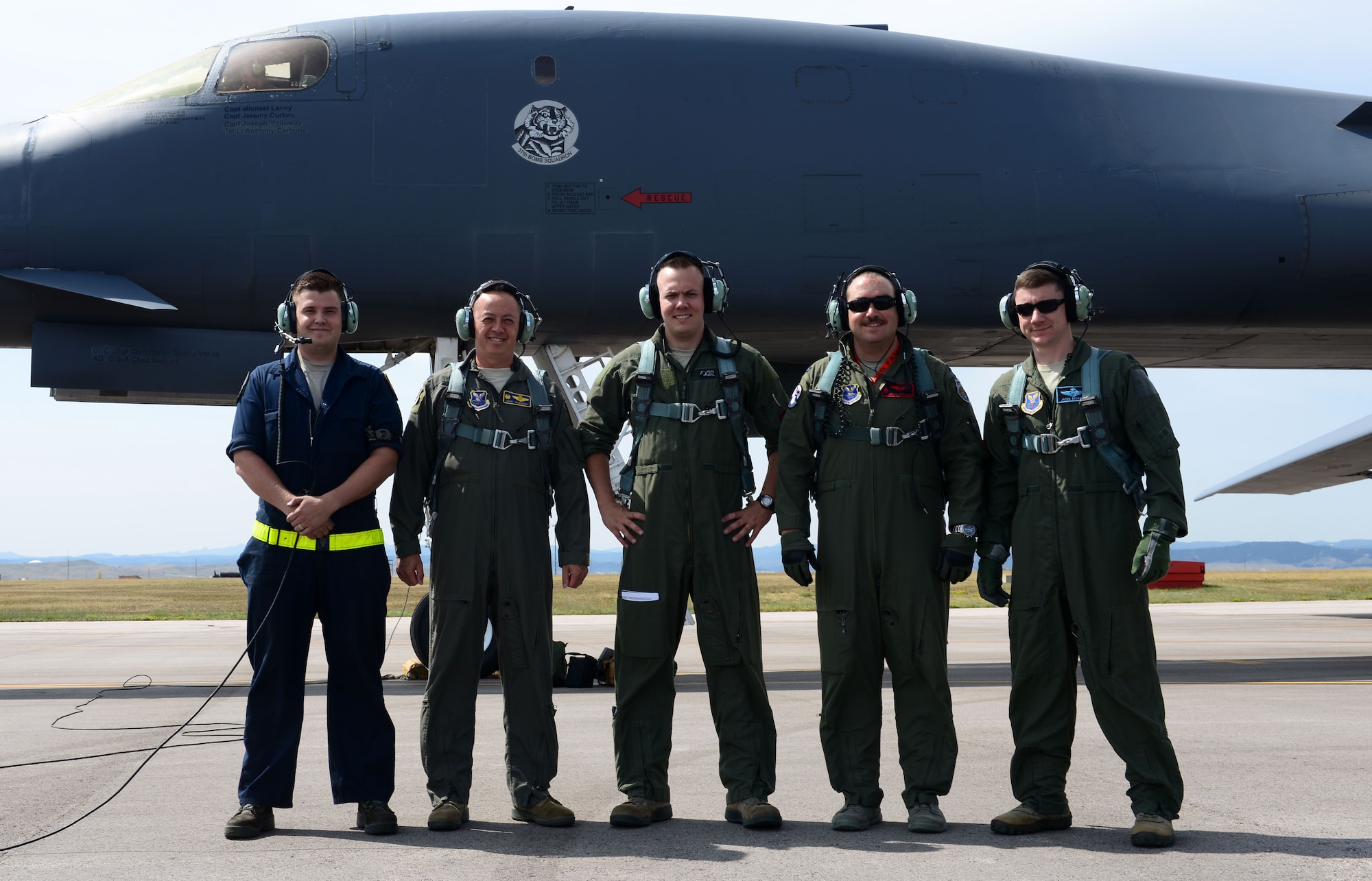 During the flight, Edwards was able to observe the Ellsworth flying training program and participate in a high-value training scenario.