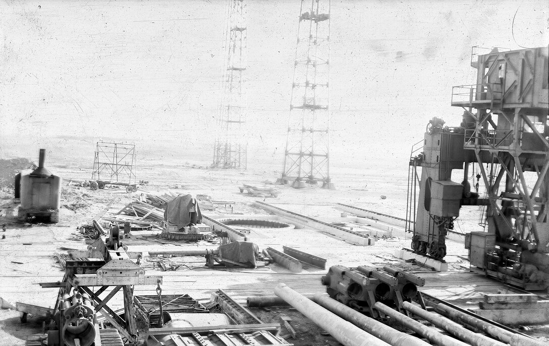 IMAGE: 12/15/1944
ORDNANCE HISTORY: NPG, Dahlgren, Gun emplacements and screen towers, NOy 8449 Specs.
13115. Lee T. Turner, Contractor. View showing emplacements. Mk. IX and Mk. IV completed, except
bearing plates on Mk. IV. Screen Tower C-3 in center background.