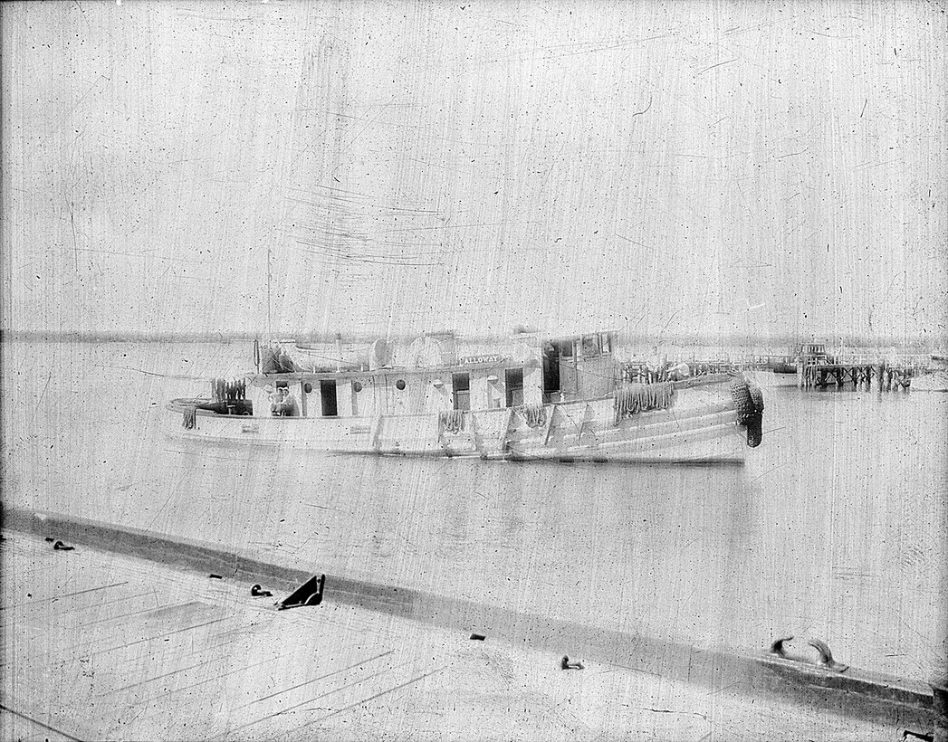 IMAGE: 9/11/1944
MARITIME HISTORY: Alloway (tugboat)? With 5 sailors