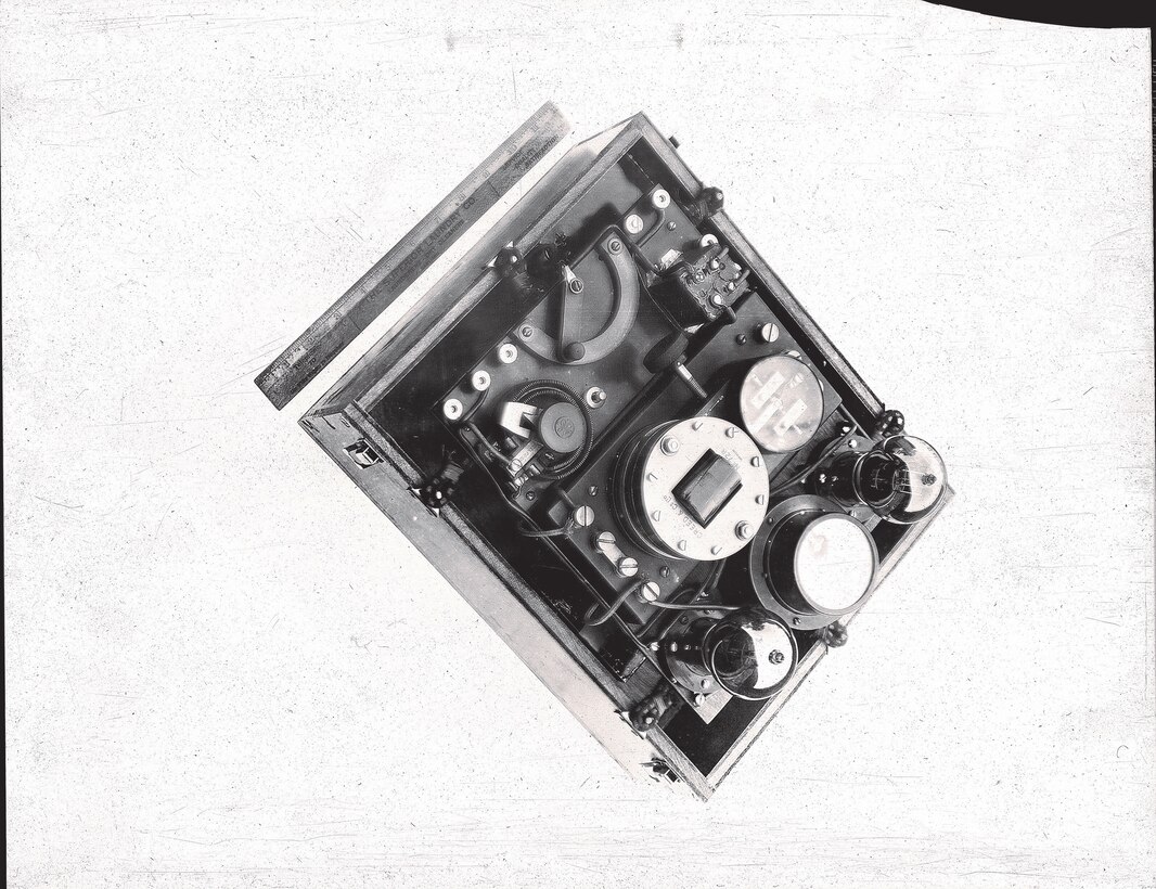 IMAGE: 1924
COMMUNICATION HISTORY: Radio Gear-MFG Creed & Co. LTD. No. 728 Pat. 172717