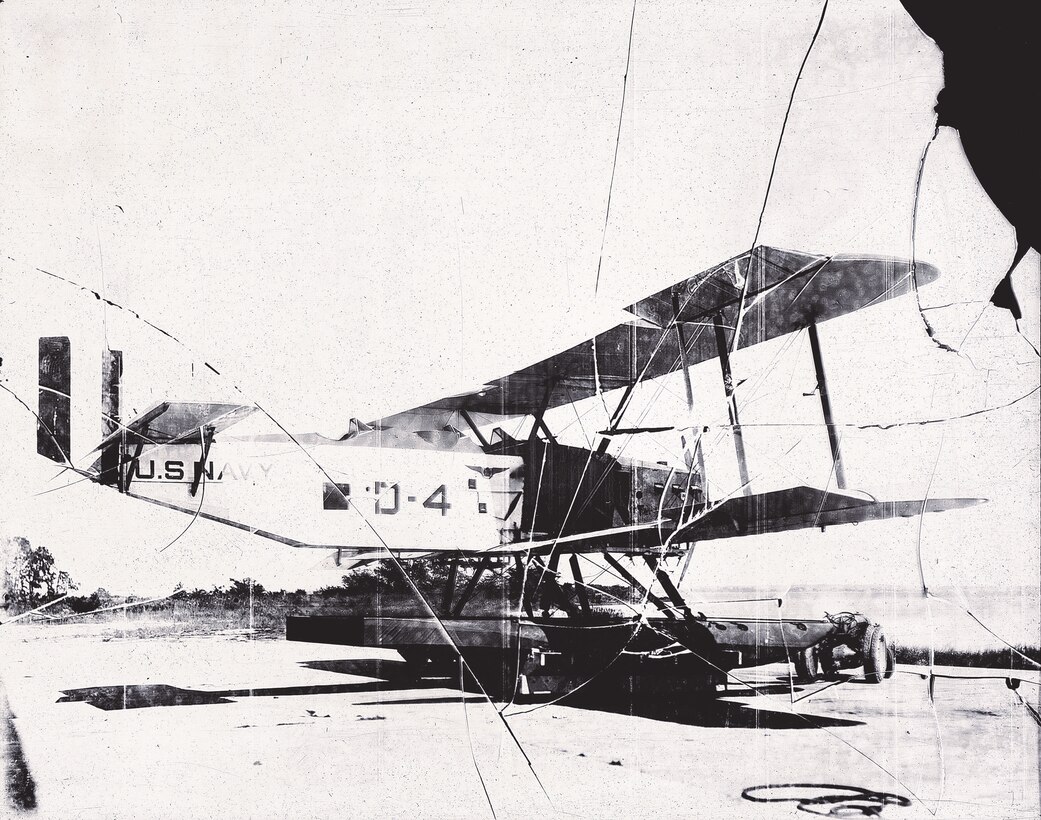 IMAGE: 3/5/1925
AVIATION HISTORY: SC Bomber-Rebuilt-"US Navy D-4" Amphibious aircraft-single prop-bi-plane, with
dual-open-cockpit.