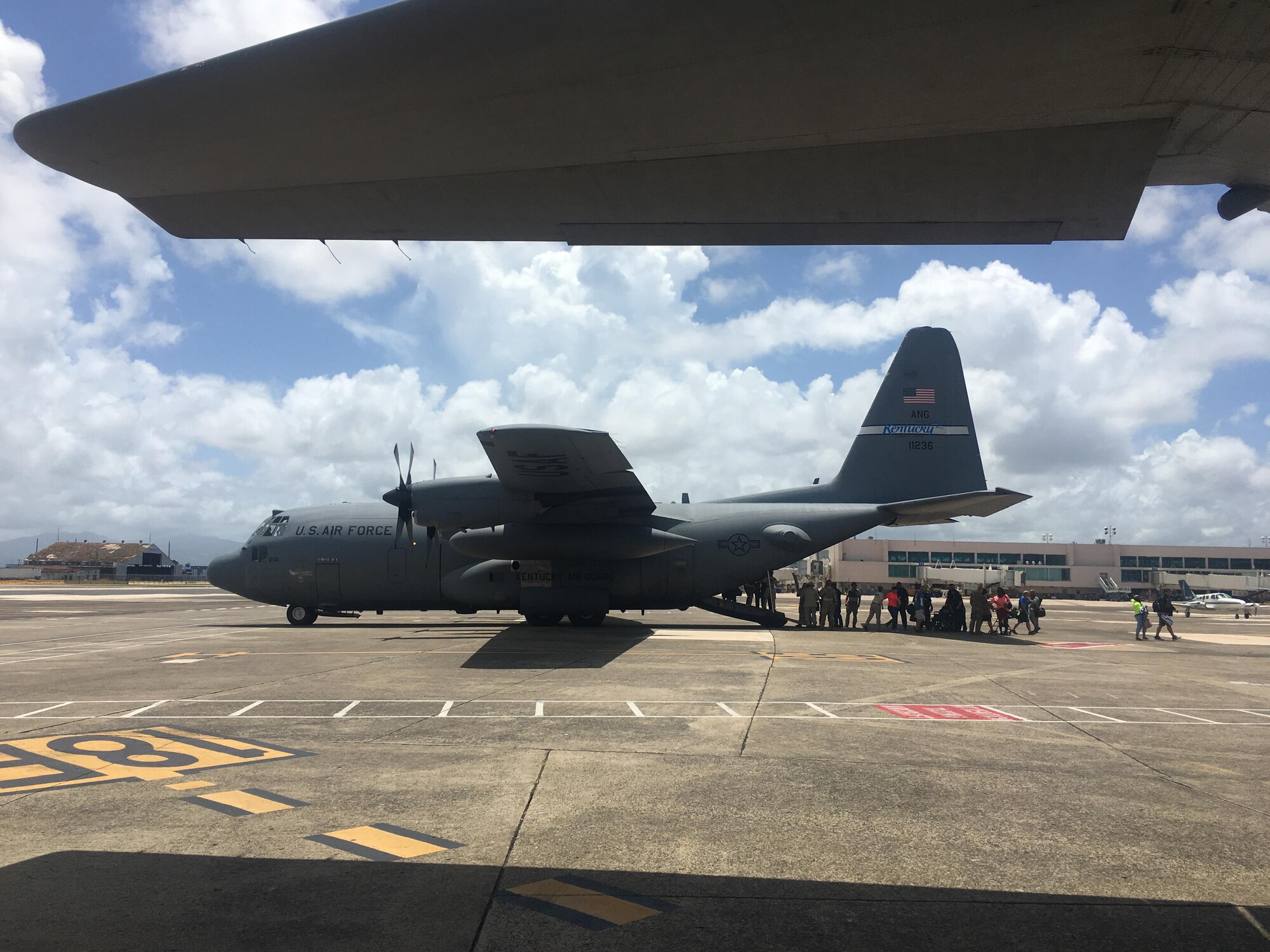 Kentucky Air Guardsmen evacuate hundreds from Virgin Islands