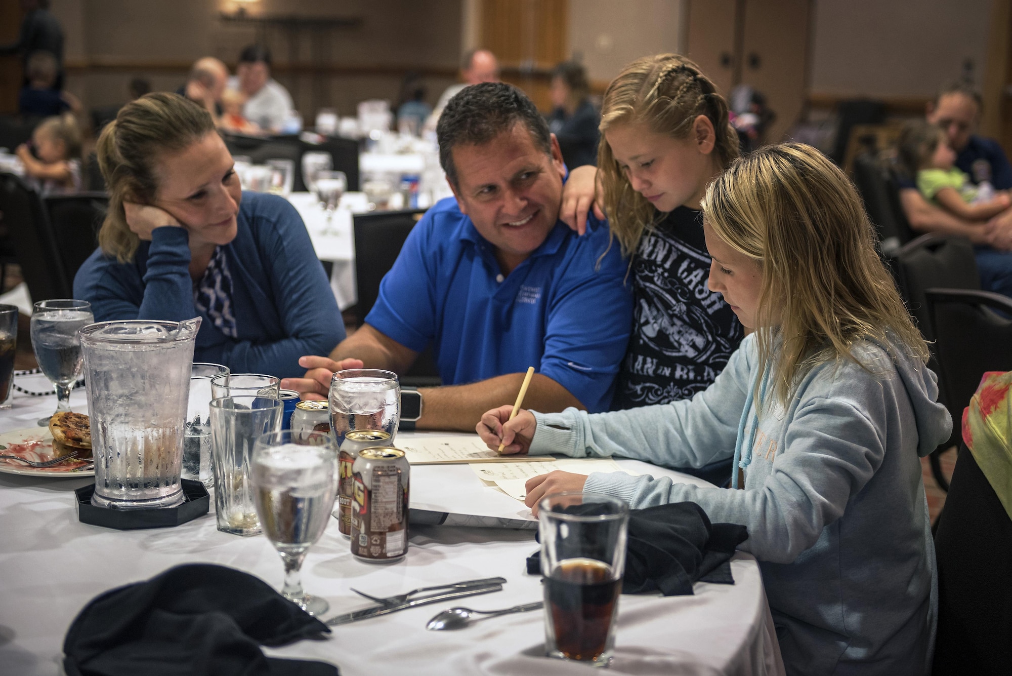 U.S. Air Force Senior Master Sgt. Peter Schussler, the quality assurance chief inspector with the 182nd Maintenance Group, Illinois Air National Guard, and his family work on creating a family mission statement in Lake Geneva, Wis., Aug. 25, 2017. Fourteen Illinois Air National Guard families participated in a chaplain-led Strong Bonds weekend retreat to learn how to strengthen family relationships through the “The 7 Habits of Highly Effective Families” curriculum. (U.S. Air National Guard photo by Tech. Sgt. Lealan Buehrer)